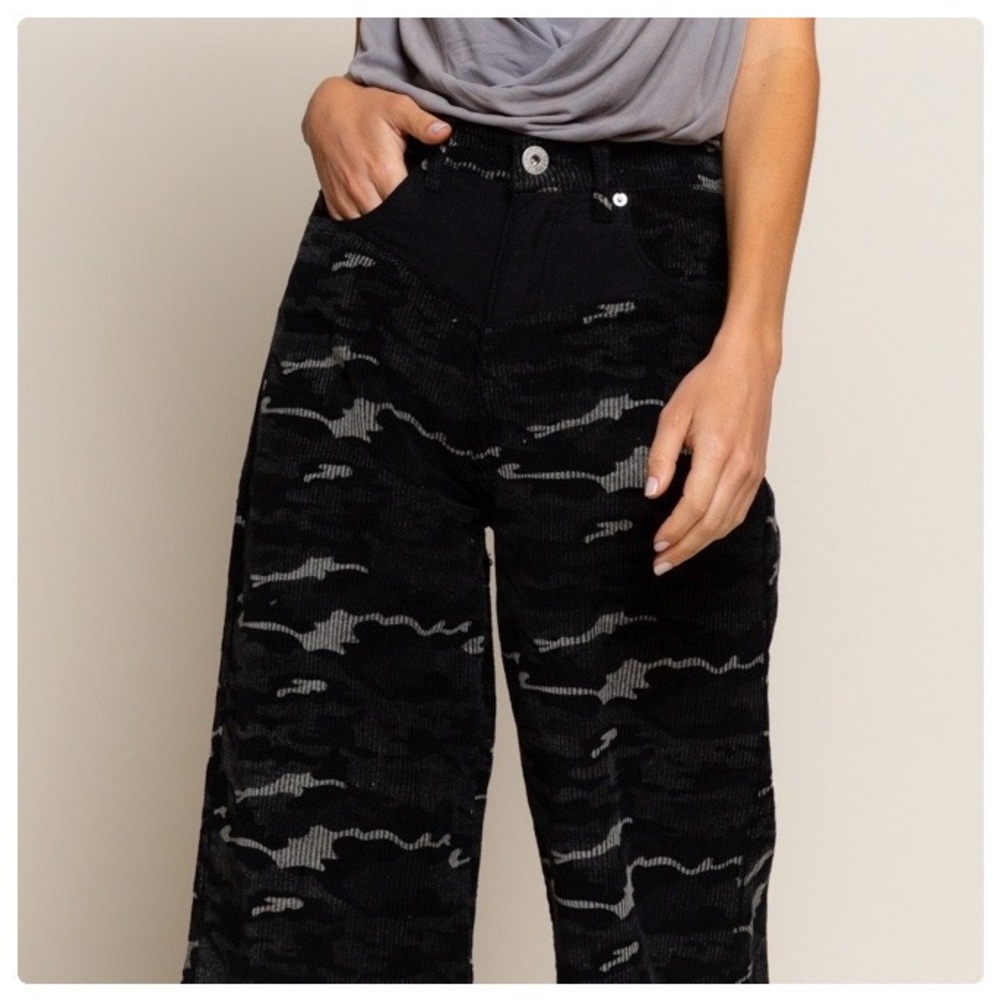 POL Camo Black Wide Leg Cords - Picture 10 of 15